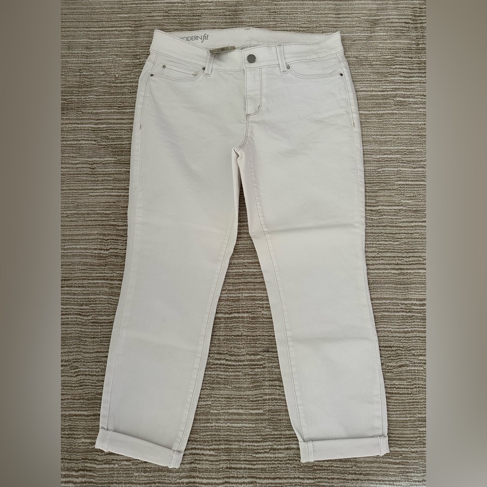 Ann Taylor Modern Fit White Jeans (NWT)